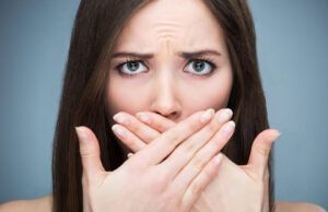 Οι γυναίκες με πολλά παιδιά έχουν μεγαλύτερο κίνδυνο να χάσουν τα δόντια τους