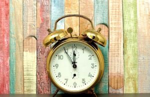 Πώς επηρεάζει την υγεία μας η αλλαγή στη “θερινή ώρα”