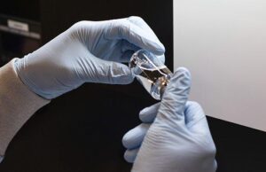 Το remdesivir είναι το πρώτο φάρμακο κατά του COVID-19 που έχει εγκριθεί στην ΕΕ