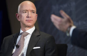 Αποχωρεί από CEO της Amazon ο Τζεφ Μπέζος