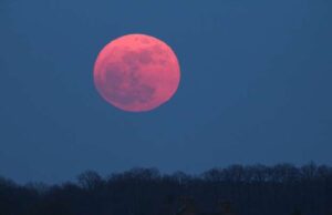 Ροζ πανσέληνος: Σήμερα το εντυπωσιακό φαινόμενο