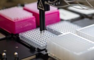 Νέο τεστ ανιχνεύει τα αντισώματα του κορονοϊού στα ούρα και όχι στο αίμα