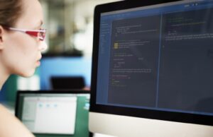 Λίγες γυναίκες στις τεχνολογίες πληροφορικής