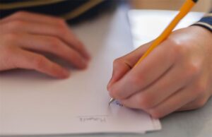 Δεν είσαι πιο έξυπνος, αριστερόχειρα! (ούτε και λιγότερο, όμως)