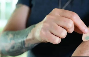 Επαναστατικό «τσιρότο» κάνει ανώδυνα τατουάζ