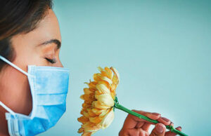 Η απώλεια όσφρησης «δείχνει» ήπια Covid-19