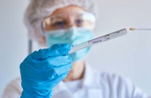 ΗΠΑ: Έγκριση τεστ που ξεχωρίζει την Covid-19 από τη γρίπη Α και Β