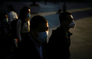 Σχεδόν δύο στους τρεις ασθενείς με μακρά Covid-19 είναι γυναίκες