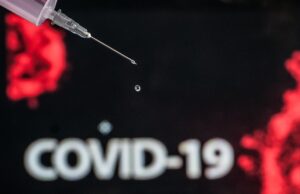 Φαρμακευτικές: «Δεν θα πουλήσουμε σε τιμή κόστους το εμβόλιο του κορωνοϊού»