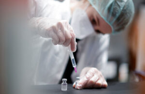 Κορωνοϊός – EMA: Δεν αποκλείει την εμφάνιση νέας παραλλαγής τον χειμώνα