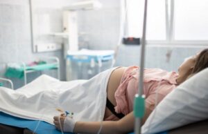 ΗΠΑ: Χειρούργησαν μωρά μέσα στη μήτρα – Πρωτοποριακή επέμβαση