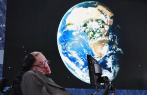 Η θεωρία του Στίβεν Χόκινγκ που τάραξε τα «νερά» της επιστήμης