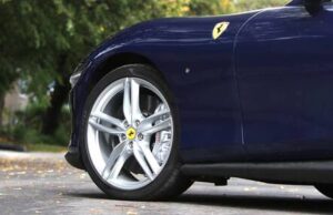 Η Ferrari δεν μπορεί να μείνει πίσω στην ηλεκτρική εποχή