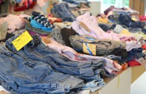 Τι αξία έχουν τα μεταχειρισμένα ρούχα; Μεγάλη, απαντούν Ευρωπαίοι ερευνητές