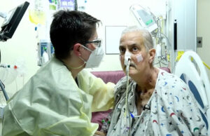 Πέθανε τελικά ο ασθενής που έλαβε καρδιά χοίρου