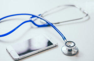 Ερευνητές εντόπισαν παθογενή βακτήρια στα κινητά φοιτητών Ιατρικής