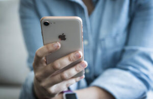 «Συγγνώμη» από την Apple για την επιβράδυνση των παλαιότερων iPhone