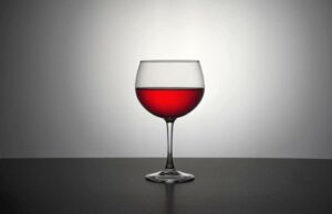 Aλκοόλ: Πιο επικίνδυνο για την καρδιά από ό,τι πιστεύαμε