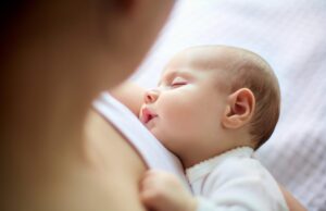 Eπιστημονική “συνταγή” για να πάψει να κλαίει το μωρό τα βράδια