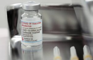 Moderna: Αίτημα για έγκριση της τρίτης δόσης του εμβολίου της στον Αμερικανικό Οργανισμό Φαρμάκων