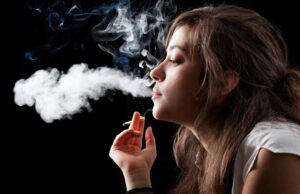 Τουλάχιστον οι τρεις στους πέντε που δοκιμάζουν ένα τσιγάρο, γίνονται μετά καθημερινοί καπνιστές