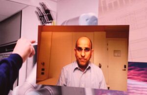 OT Forum: Τεχνητό δέρμα που νιώθει «πόνο» χαρίζει ευαισθησία στα ρομπότ (Bίντεο)