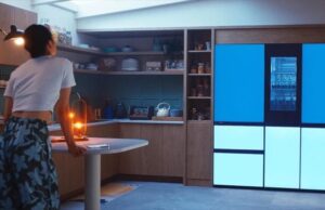 Το ψυγείο που κάνει την κουζίνα… ντισκοτέκ (VIDEO)