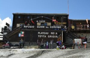 Το λιώσιμο παγετώνα μετατοπίζει τα… σύνορα μεταξύ Ελβετίας και Ιταλίας