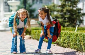 Σκολίωση: Αποτελεί κίνδυνο η σχολική τσάντα;
