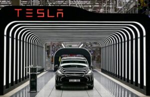 Tesla: Βουτιά στο χρηματιστήριο μετά την προειδοποίηση του Μασκ για απολύσεις