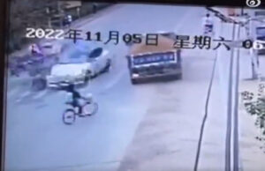 Κίνα: Τρελή πορεία Tesla – Το αυτοκίνητο βγήκε εκτός ελέγχου και σκότωσε δύο ανθρώπους