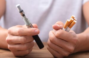 Κανένα όφελος στην υγεία τους όσοι χρησιμοποιούν ταυτόχρονα ηλεκτρονικό και παραδοσιακό τσιγάρο