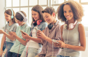 Η εφηβεία σήμερα διαρκεί από τα 10 ως τα 24 χρόνια