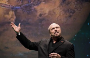 Διάστημα – Τάμλινσον: Είμαστε στα πρόθυρα εισόδου στο Σύμπαν – Πότε θα αποικήσουμε Σελήνη και Άρη