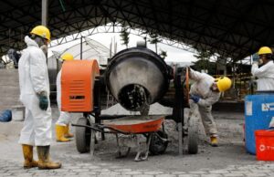 Κοκαΐνη: Το Εκουαδόρ μετατρέπει κατασχεμένα ναρκωτικά σε μπετόν