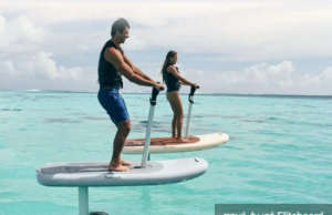 Σανίδα «σκούτερ» για ιπτάμενες βόλτες στη θάλασσα (βίντεο)