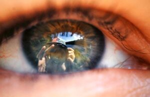 Τεχνητή νοημοσύνη ερμηνεύει τις αντανακλάσεις των ματιών (βίντεο)