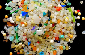 Μικροπλαστικά παραμένουν στο αναπνευστικό των ανθρώπων