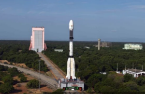 Διάστημα: Σε τροχιά γύρω από τη Σελήνη το ινδικό διαστημόπλοιο Chandrayaan-3