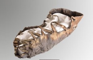 Παπούτσι, νούμερο 30, διατηρήθηκε παστό για 2.000 χρόνια