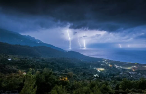 Γιατί εμφανίζονται σφοδρές καταιγίδες μετά από έντονη ζέστη;