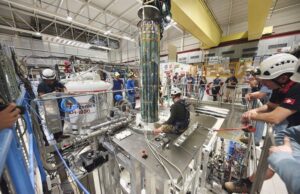 Η αντιύλη πέφτει προς τα κάτω, επιβεβαιώνει ιστορικό πείραμα