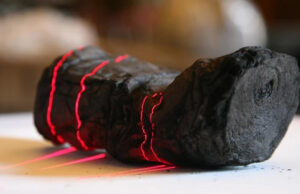 Τεχνητή νοημοσύνη διάβασε τυλιγμένο πάπυρο που απανθρακώθηκε από τον Βεζούβιο