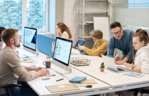 Τετραήμερη εργασία: Ισπανικό πείραμα βλέπει οφέλη για εργαζομένους, παιδιά και περιβάλλον