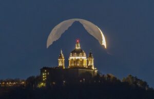 H εντυπωσιακή φωτογραφία του φεγγαριού που βραβεύτηκε από τη NASA