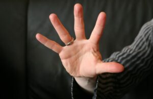 Τα δάχτυλά μας μπορούν να αποκαλύψουν αν είμαστε ψυχοπαθείς