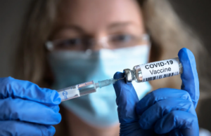 Άνδρας έκανε 217 εμβόλια για την Covid και χαίρει άκρας υγείας