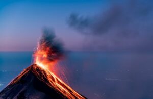 Πού βρίσκεται το ηφαίστειο που εκτοξεύει χρυσό 6.000 δολαρίων κάθε μέρα