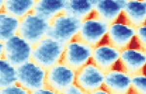 Πρώτο κοντινό πορτρέτο ενός παράξενου κρυστάλλου από ηλεκτρόνια