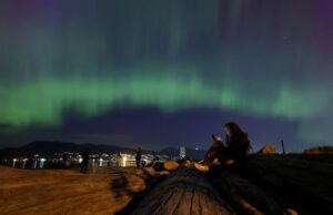 Starlink: Η ηλιακή καταιγίδα έπληξε τους δορυφόρους του Έλον Μασκ